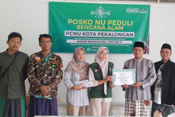 Penyerahan donasi nu peduli dari gp ansor setono ke lazisnu pcnu kota pekalongan