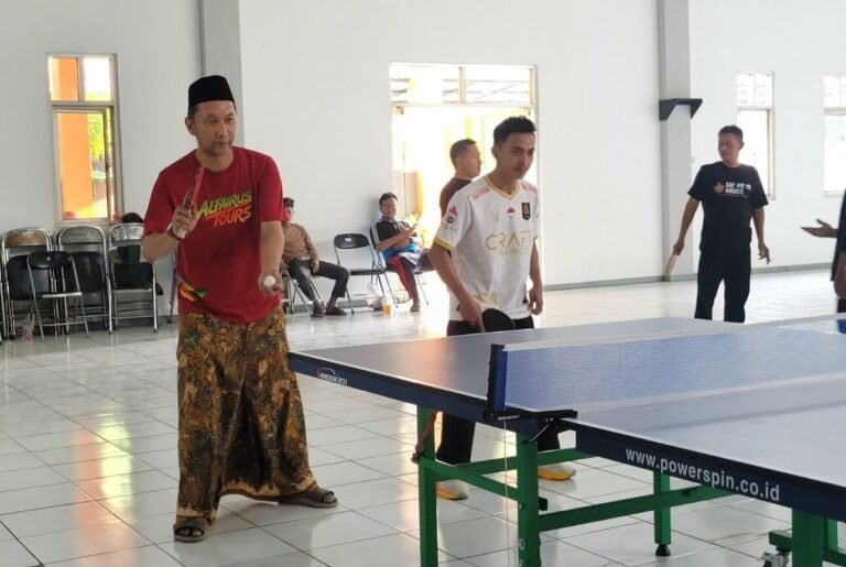 Rahatan Agustusan, PCNU Kota Pekalongan Gelar Turnamen Ping Pong Lintas Usia